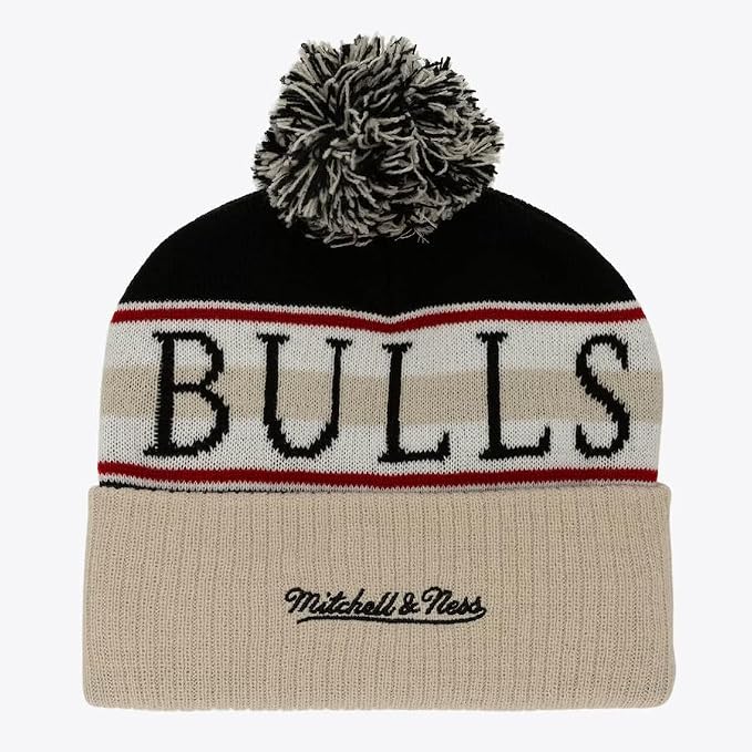 Chicago Bulls Mitchell & Ness Hardwood Classics Cuffed Knit Pom Hat