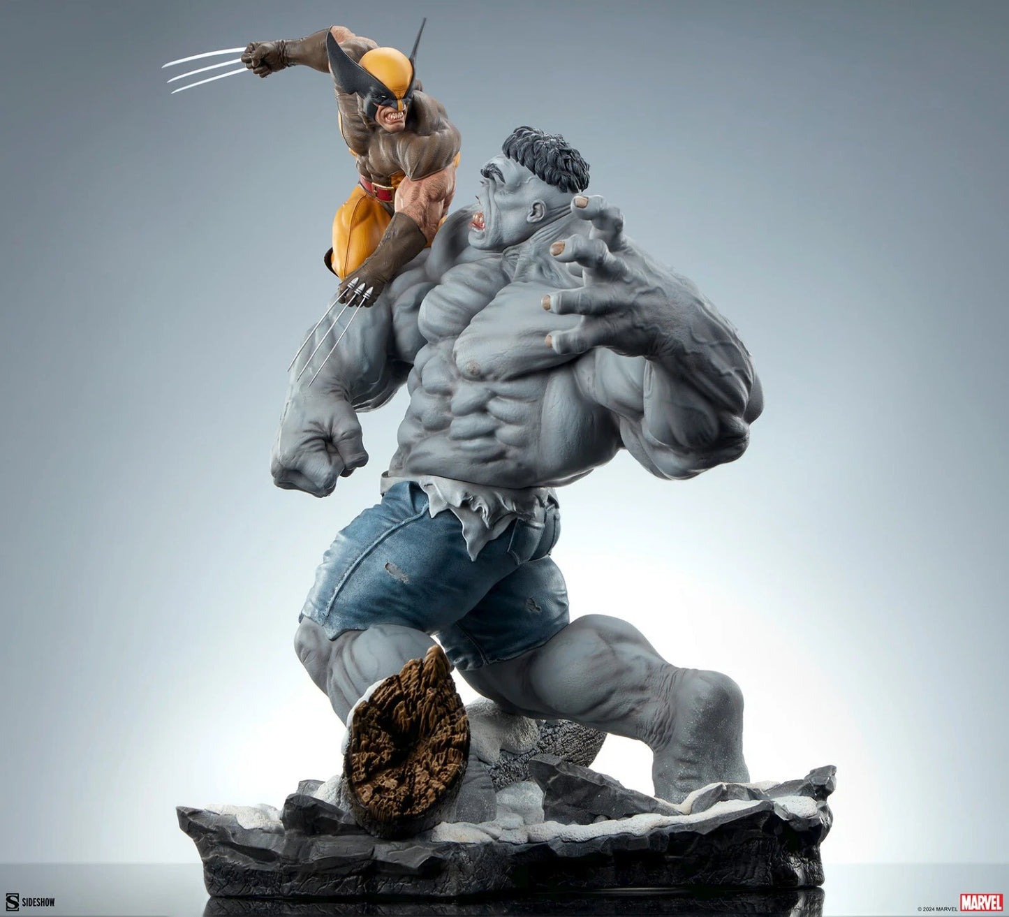 Sideshow Collectibles Marvel Grey Hulk vs. Wolverine Maquette Statue