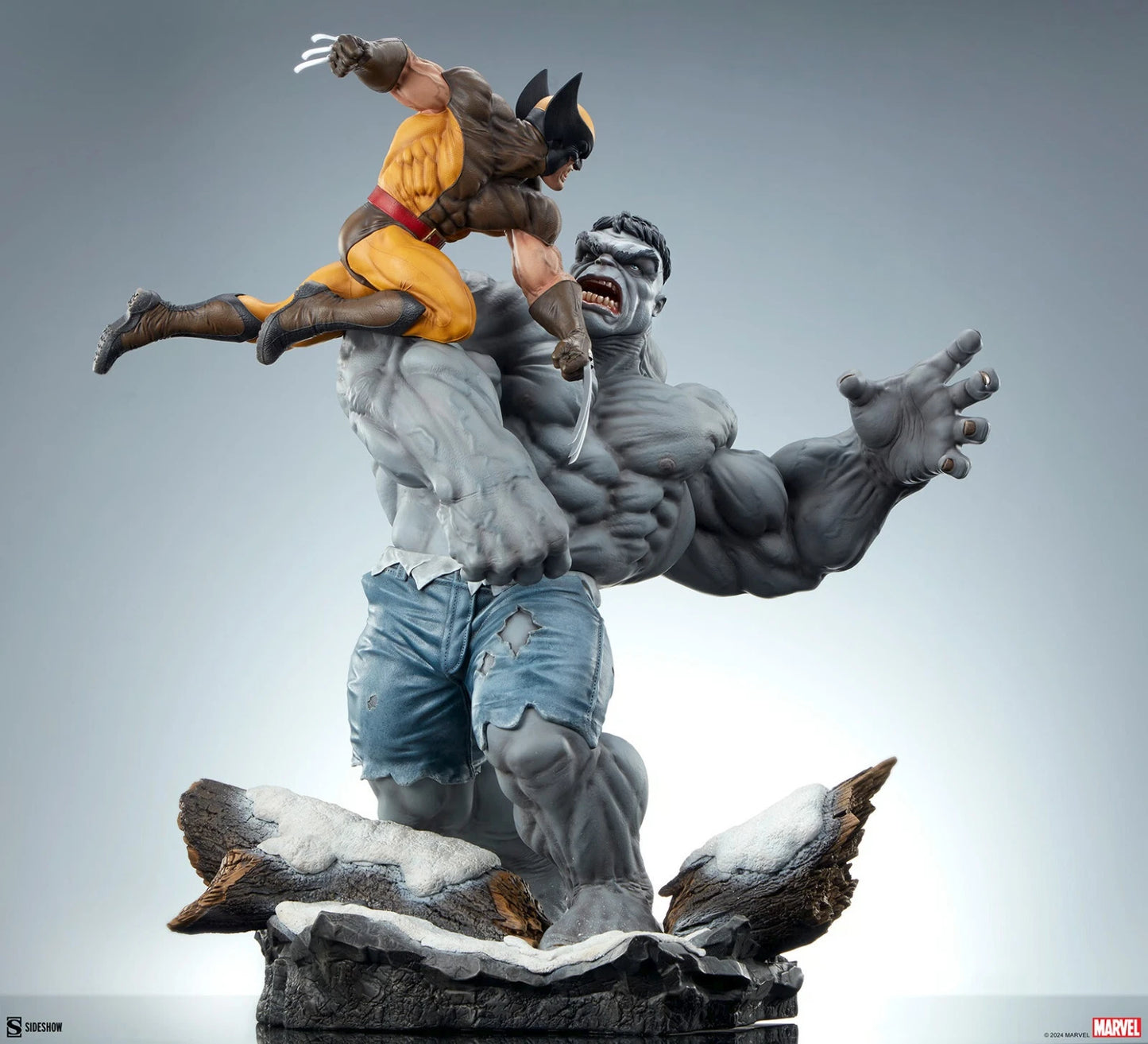 Sideshow Collectibles Marvel Grey Hulk vs. Wolverine Maquette Statue