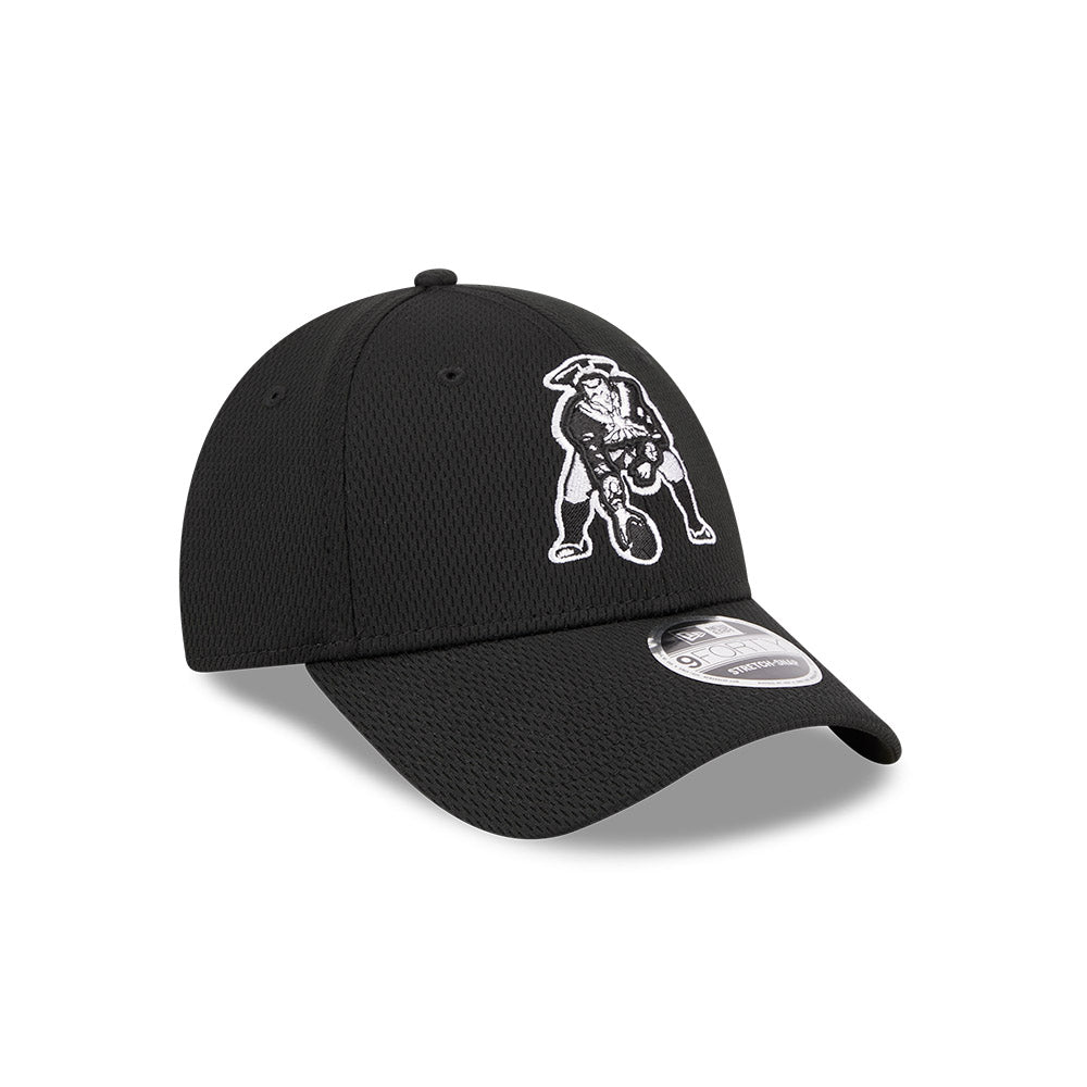 New England Patriots New Era Throwback Authentic 9FORTY Stretch Adjustable Snapback Hat