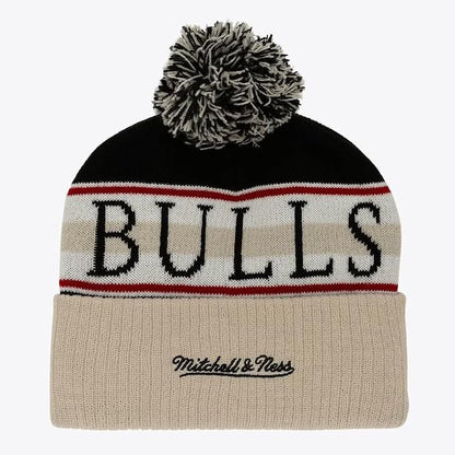 Chicago Bulls Mitchell & Ness Hardwood Classics Cuffed Knit Pom Hat