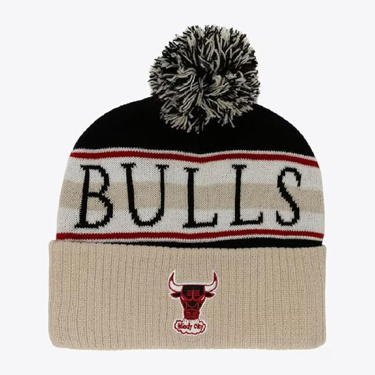 Chicago Bulls Mitchell & Ness Hardwood Classics Cuffed Knit Pom Hat