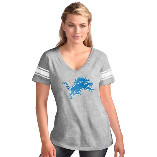 Camiseta de mujer con cuello en V y diseño desgastado de los New York Yankees Ballpark