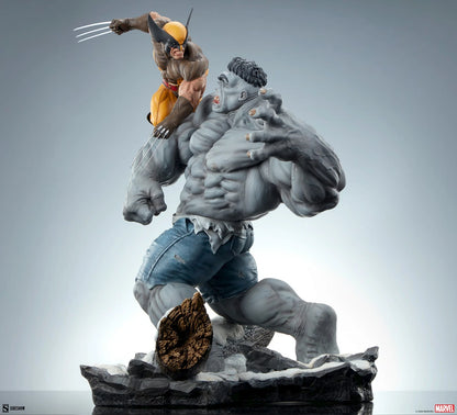 Sideshow Collectibles Marvel Grey Hulk vs. Wolverine Maquette Statue